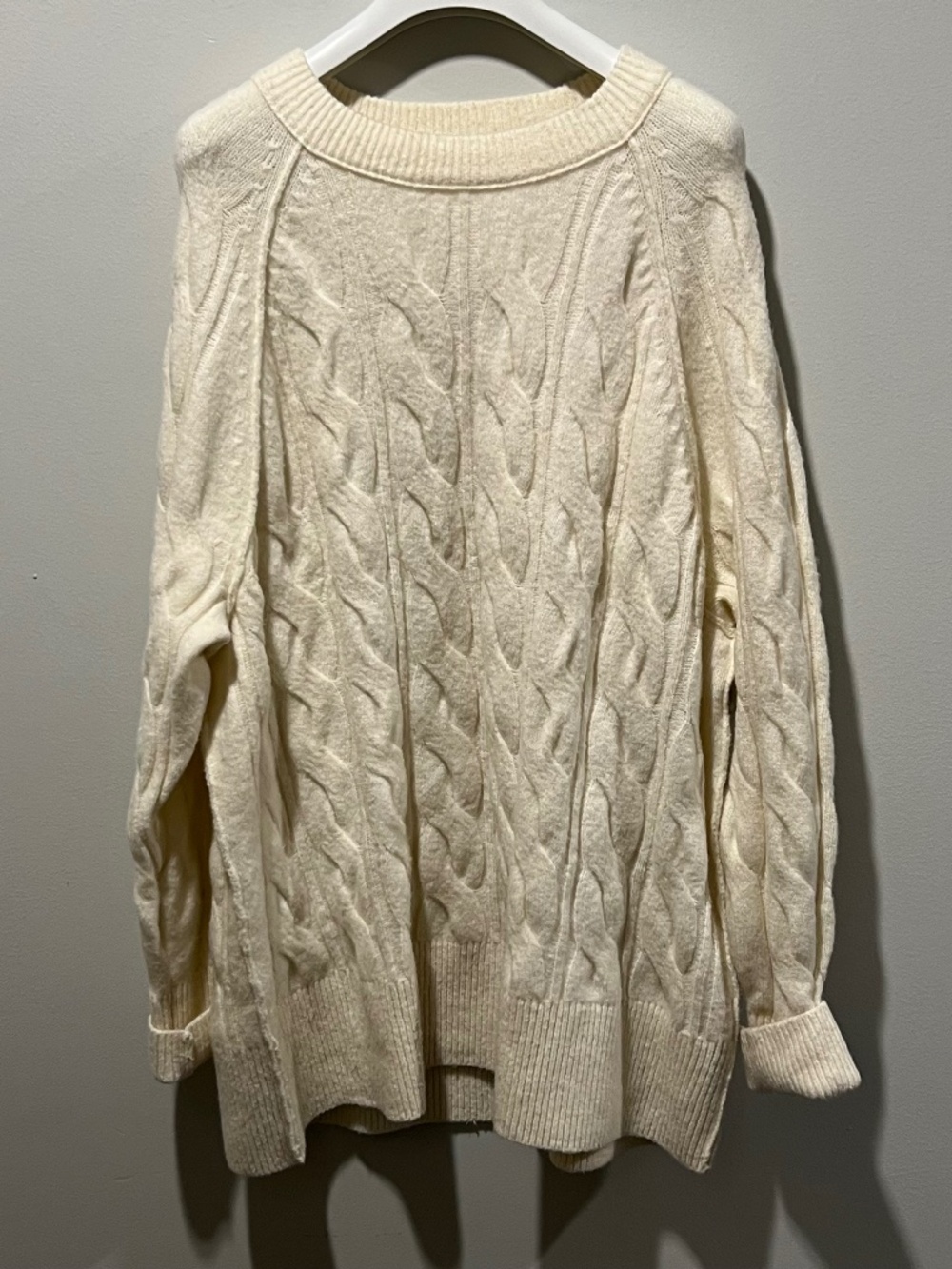 Aerie Oversized Cable Knit Sweater – Medium